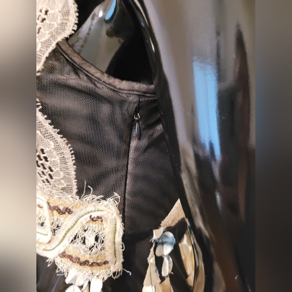 Save The Queen Layered Appliqué Romantic Dress - Picture 5 of 9